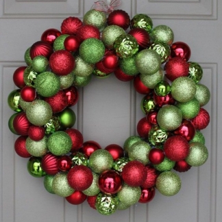 Kerstballenkrans maken